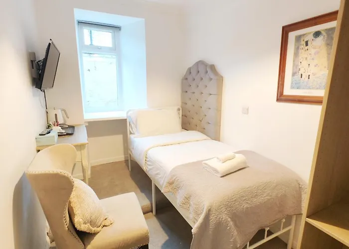 Affittacamere Allison House 17 3*