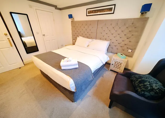 Affittacamere Allison House 17 3*