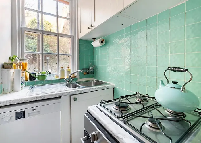 בית נופש Edinburgh, Deanvillage Cosy Hideaway אדינבורו