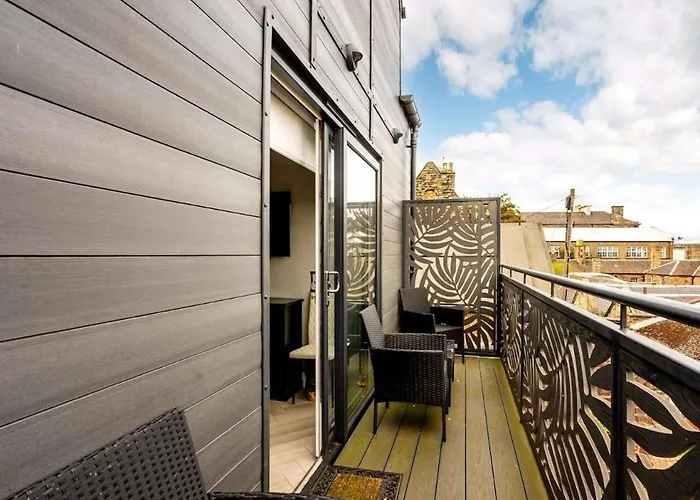 Luxury Waterfront Retreat For Groups * Edinburgh