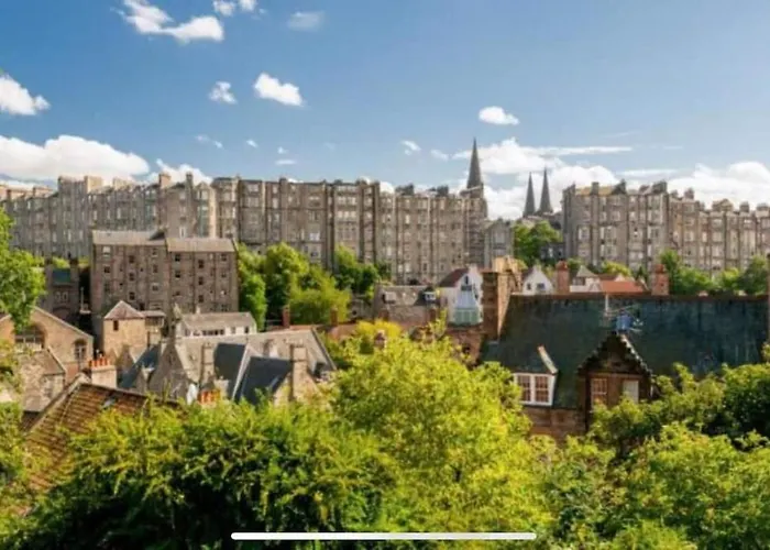 Edinburgh, Deanvillage Cosy Hideaway בית נופש