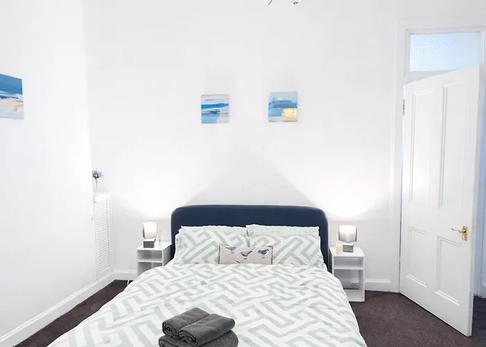 Апартаменты Spacious Easter Road 2br *