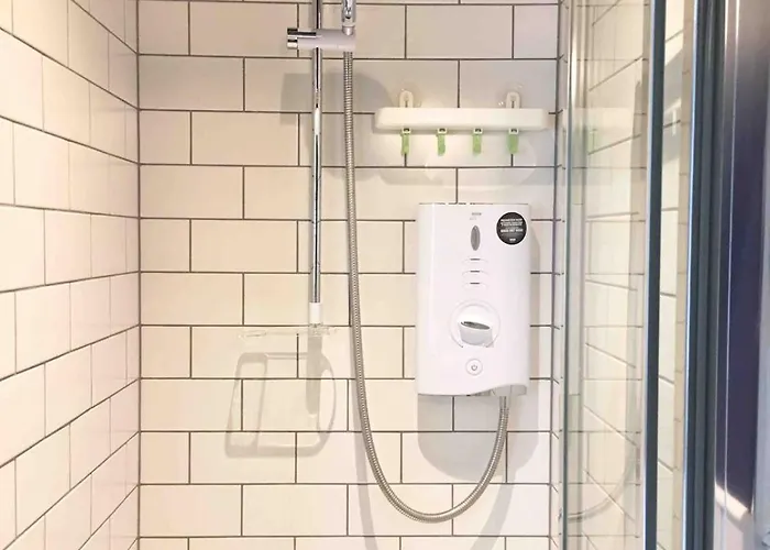 Fully Licensed In Peaceful Neighbourhood