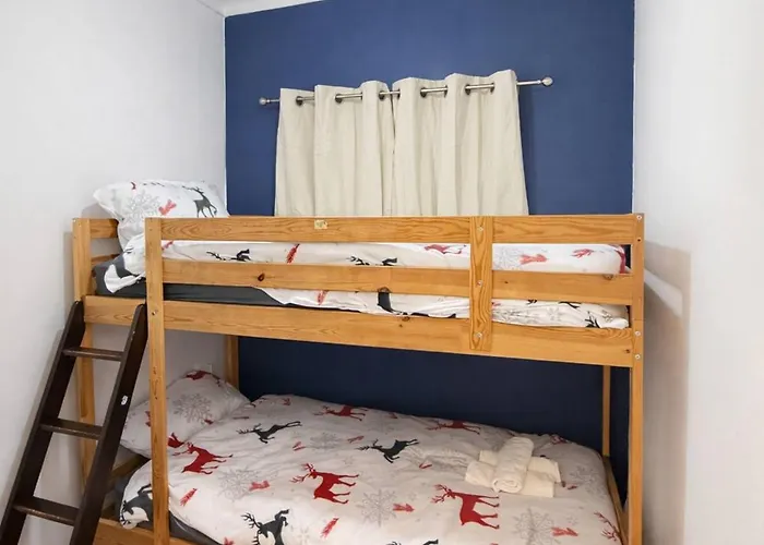 Spacious Easter Road 2br * Эдинбург