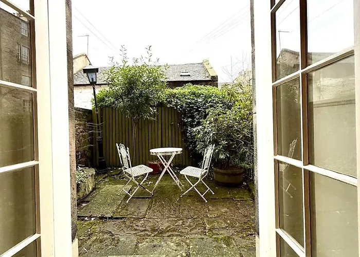 Cozy 1 Bed Garden Flat In The New Town Centre * Edinburgh