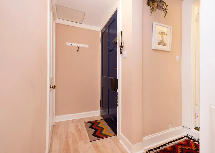 Apartment Chic 1-bedroom In New Town *