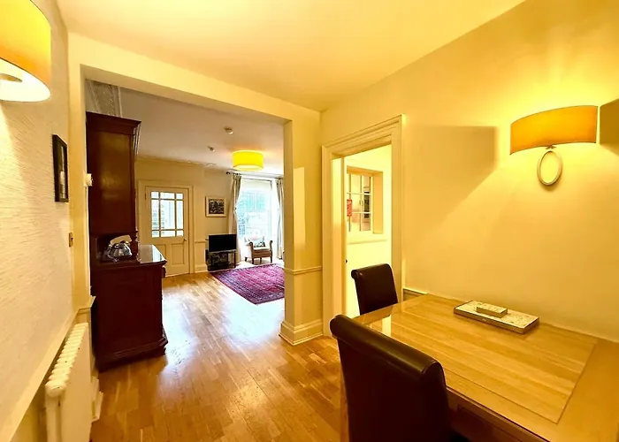 Cozy 1 Bed Garden Flat In The New Town Centre Edinburgh