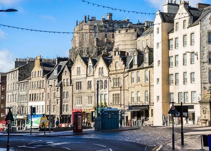 Castle View Retreat *