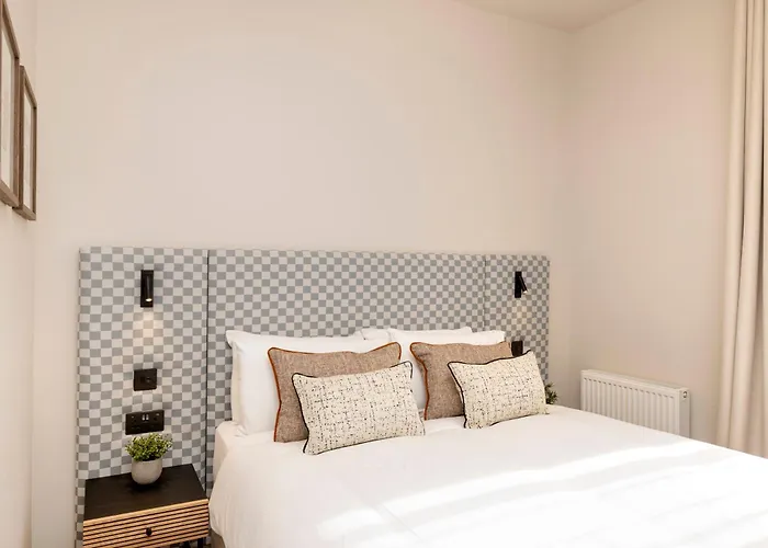 Joivy Royal Mile Hotel *