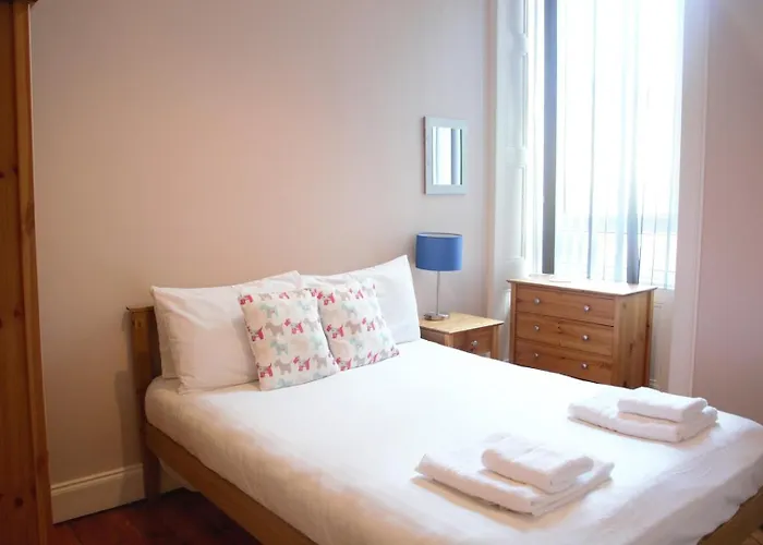 Elm Row Spacious And 公寓 *