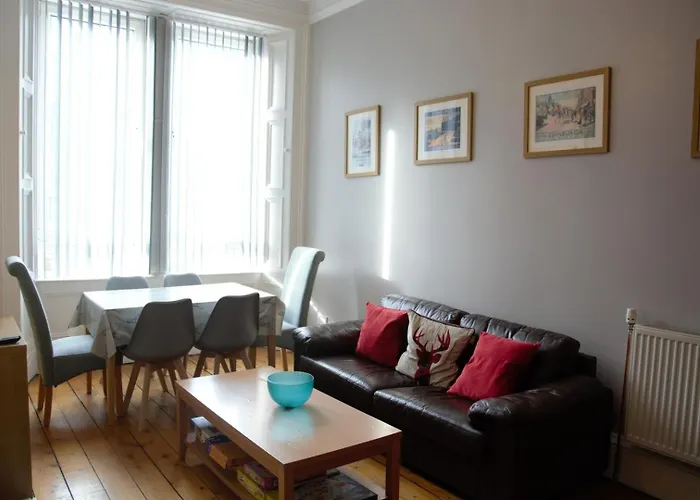 公寓 Elm Row Spacious And