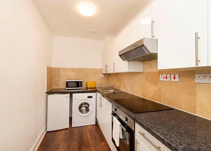 Centre Festival Flat * Edinburgh
