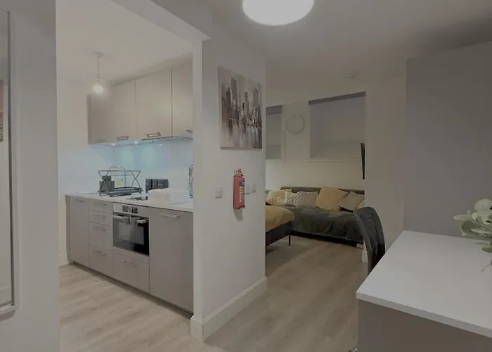 Lothian Ap * Edinburgh