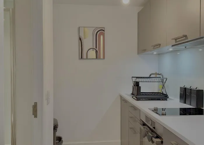 Lothian Ap * Edinburgh