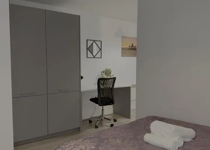 Lothian Ap * Edinburgh