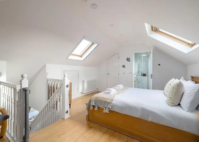 Barnton Grove Getaway Apartment