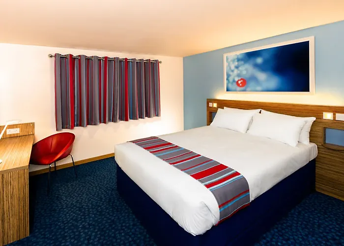 Hotel Travelodge Airport 3*