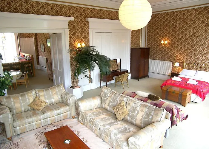 Regent Terrace, And Charming, Quiet Apartamento