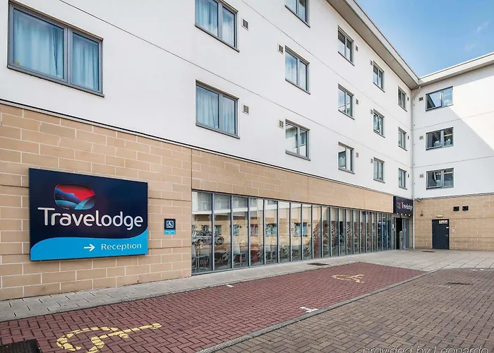 Hotel Travelodge Airport 3*
