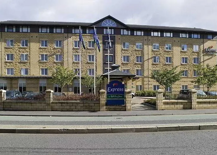 Отель Express - Leith Waterfront By Ihg