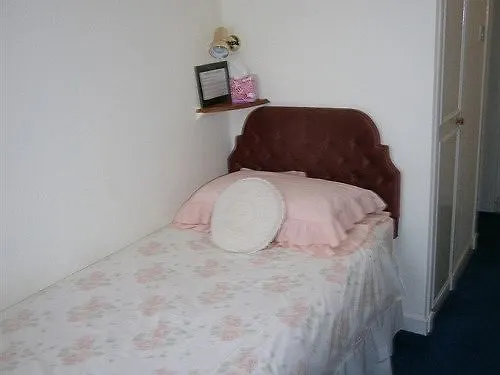 Dorstan House 3* Edinburgh