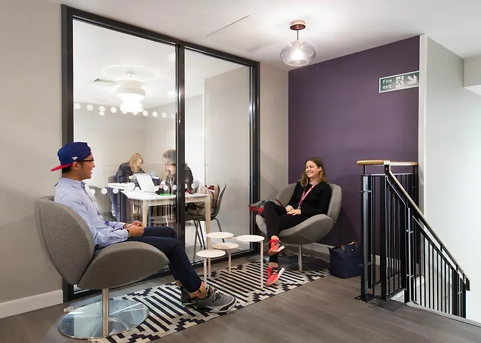 Edinburgh Haddington Place Hostel 호스텔 *