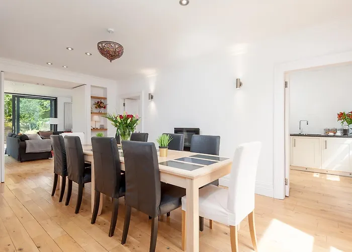 The Lochside House Holiday home Edinburgh