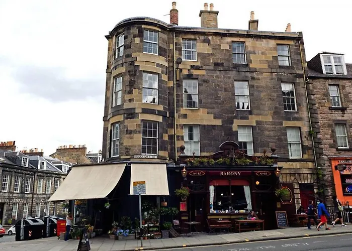 Joivy Bright Flat With Workspace In New Town *