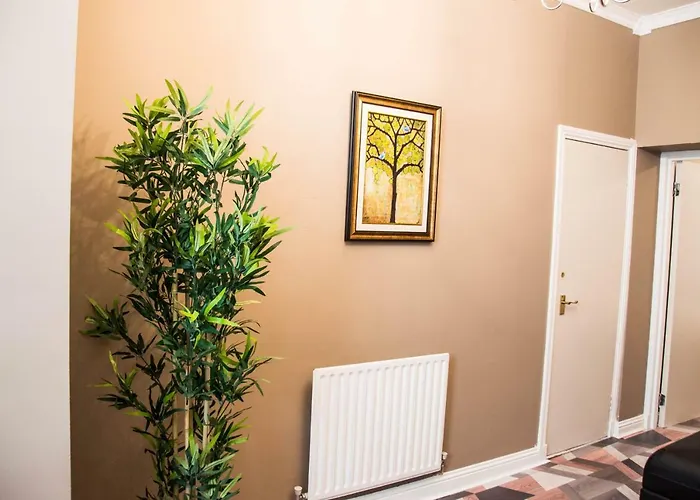 Montgomery - Crighton * إدنبرة