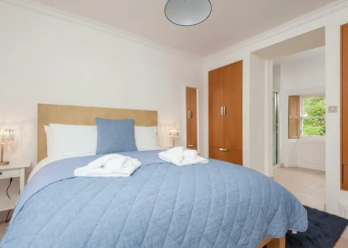 Holiday home The Lochside House Edinburgh