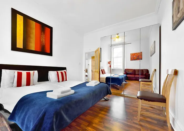 皇家一英里景观公寓 *