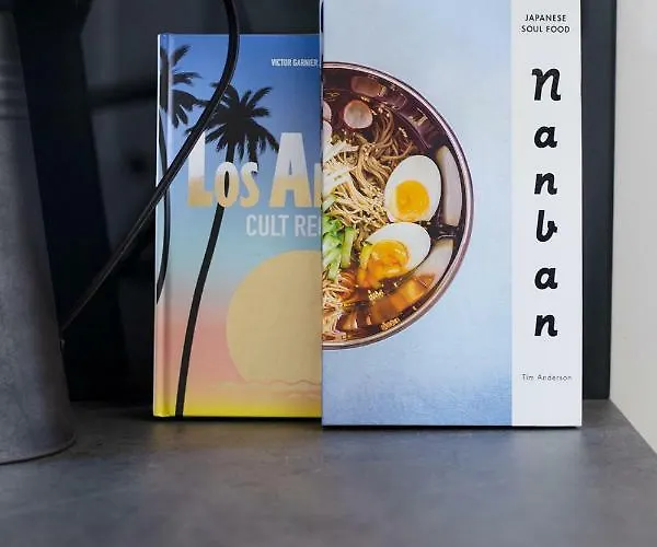 Holyrood Park Centre Daire Edinburgh