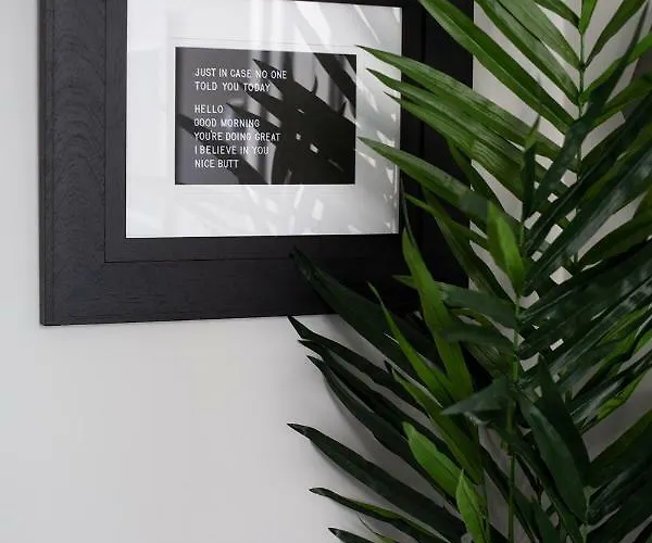 Daire Holyrood Park Centre Edinburgh