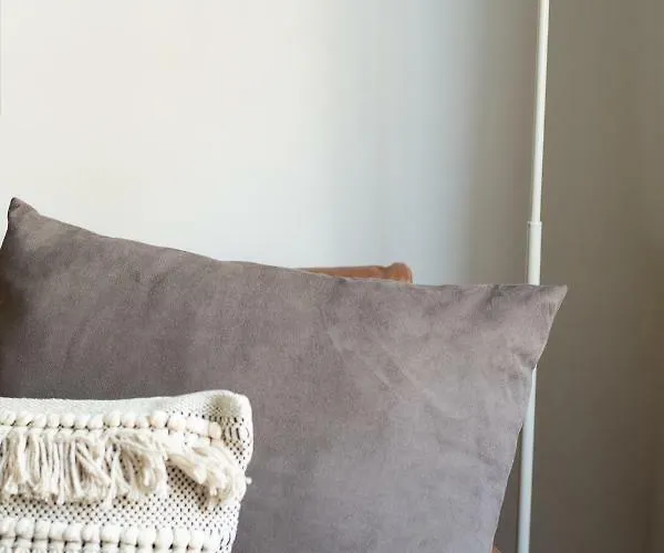 Holyrood Park Centre Daire