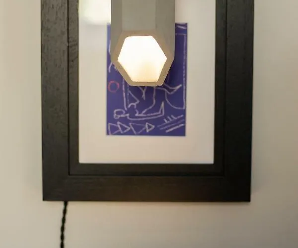 Holyrood Park Centre Daire Edinburgh