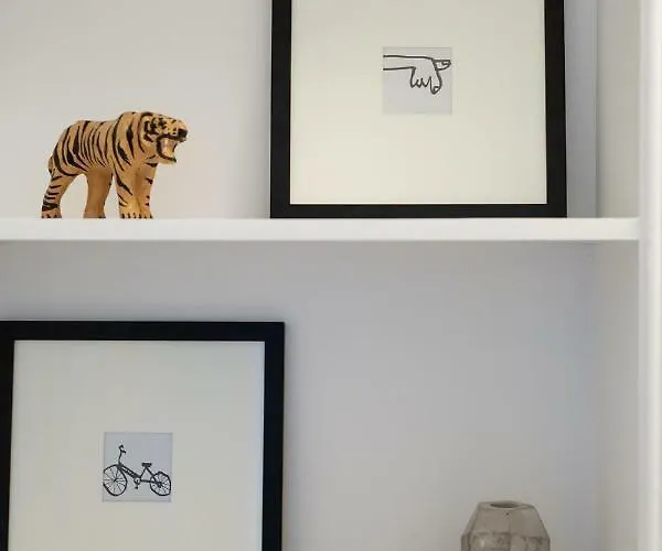 Daire Holyrood Park Centre Edinburgh