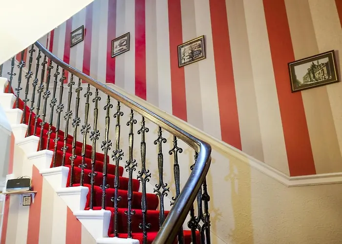 巴尔莫尔宾馆 招待所 爱丁堡