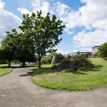 Lochend Serviced * Edinburg