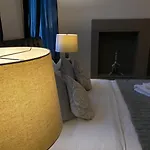 Queen Street Boutique מלון דירות 5*