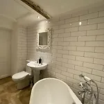 Queen Street Boutique 5*