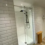 Queen Street Boutique מלון דירות אדינבורו