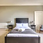 Joivy Bright & Spacious In Stockbridge *