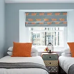 Centre, Newly Refurbished Stylish Apartament Edynburg