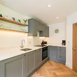 Apartament Centre, Newly Refurbished Stylish *
