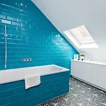 Centre, Newly Refurbished Stylish