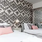 Apartment Holyrood - Luxury With Parking *