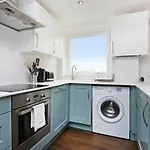 Apartmán Joivy Contemporary Royal Mile With Balcony Edinburgh