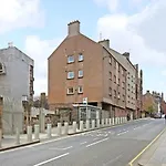 Apartmán Joivy Contemporary Royal Mile With Balcony *