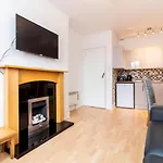 Bright And Cosy Flat At The Heart Of The Old Town - Pass The Keys Edimburgo
