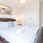Bright And Cosy Flat At The Heart Of The Old Town - Pass The Keys Edimburgo
